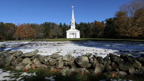 Massachusetts-Kirche-Und-Steinmauer-Cx