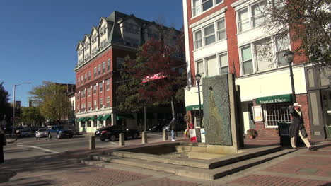 Massachusetts-Salem-Monumento-Y-Esquina-Sx