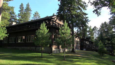 Minnesota-lodge-Itasca-State-Park