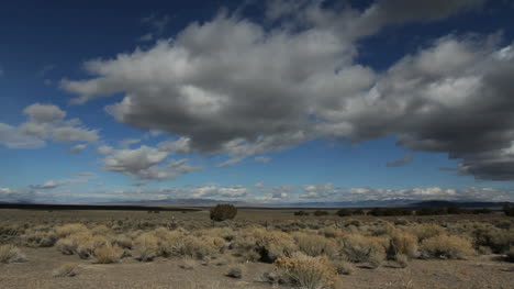 Nevada-Nubes-En-Un-Cielo-Azul-Timelapse