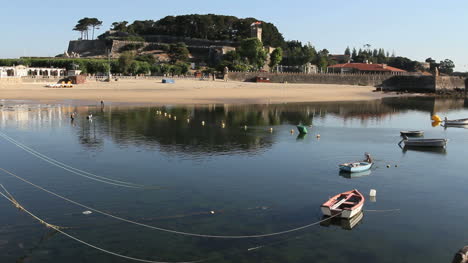 Spain-Galicia-Baiona-boats-lines-castle-1