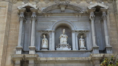 España-Catedral-De-Granada-Santos