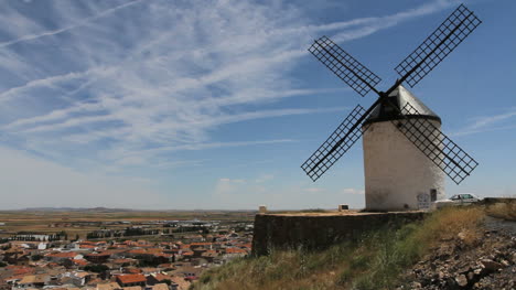 La-Mancha-windmills-at-Consuegra-11