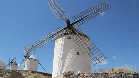 La-Mancha-Windmühlen-In-Der-Nähe-Von-Consuegra-2