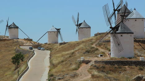 La-Mancha-windmills-with-people