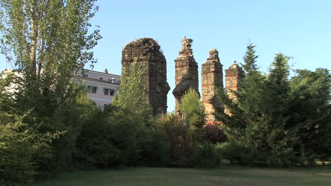 Merida-Aqueduct-and-storks-1