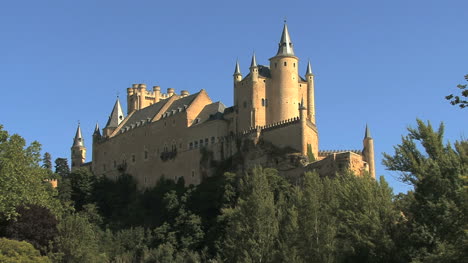 Schloss-Von-Segovia-4