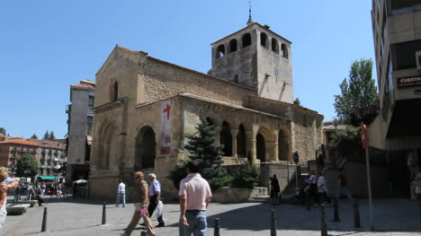 Segovia-San-Clemente-Iglesia-Y-Calle