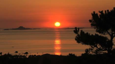 Spanien-Galizien-Sonnenuntergang-Mit-Reflexion