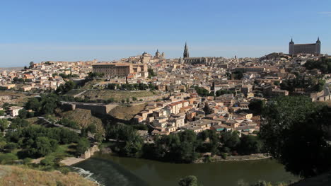 Toledo-and-Rio-Tajo-vista