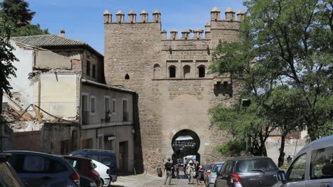 Toledo-Puerto-de-Sol-gate