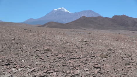 Atacama-Andes-volcanoes-and-desert-stones