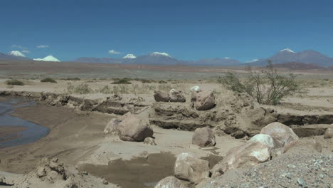 Chile-Atacama-Bachbett-Und-Felsbrocken-3a