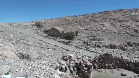 Chile-Atacama-Valle-De-Jere-Steinmauer-Und-Haus-2a