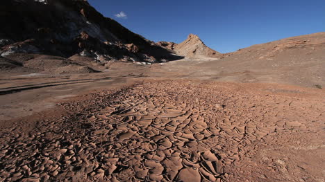 Atacama-Valle-De-La-Luna-Mit-Schlamm