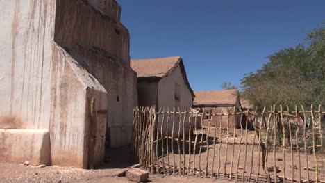 Cerca-De-La-Iglesia-De-San-Pedro-De-Atacama-N