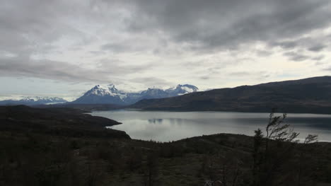 Torres-del-Paine-Lago-de-Toro-s40