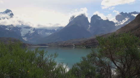 Torres-Del-Paine-Loa-Cuernos-S06