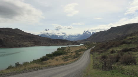 Torres-Del-Paine-Con-Carretera-S04