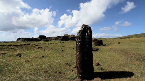 Easter-Island-female-figure-s1