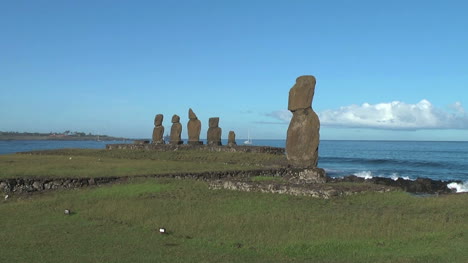 Easter-Island-Ahu-Tahai-and-Vai-Ure-platform-borders-4a