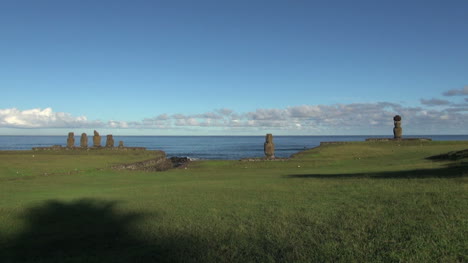 Easter-Island-Tahai-complex-all-three-ahu-2b