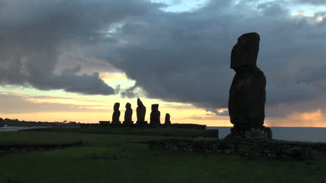 Easter-Island-Ahu-Tahai-and-Vai-Ure-at-sunset-5