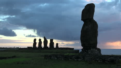 Grandes-Estatuas-De-Goma-En-Tahai-Sunset-S10