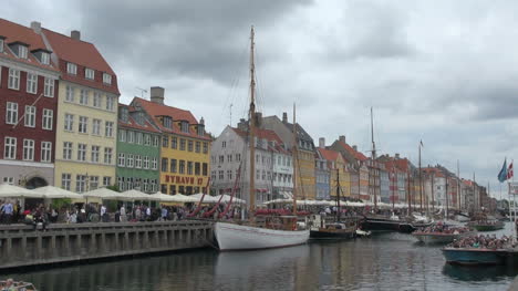 Puerto-De-Copenhague-Con-Barcos