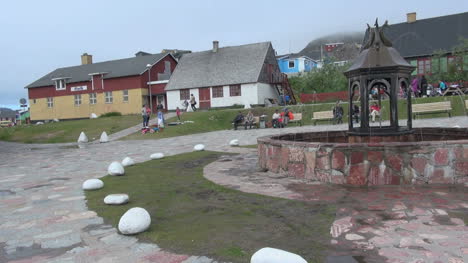 Greenland-Qaqortoq-fountain-square