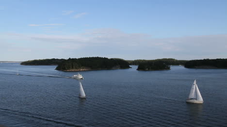 Schweden-Segelboote-In-Den-Stockholmer-Schären-C