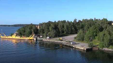 Suecia,-Estocolmo,-El-Fuerte-Del-Archipiélago-Y-El-Barco-3s