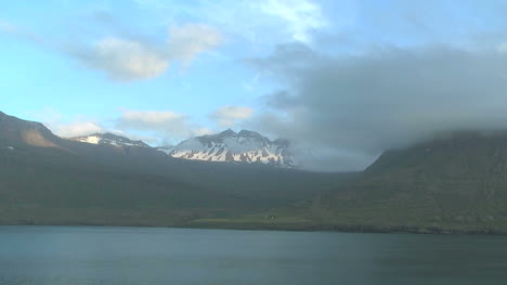 Islandia-Fiordo-Estrecho-Timelapse-P