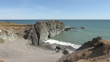Iceland-east-Alftafjorour-cliffs-&-beach-2a