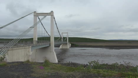 Islandia-Puente-Sobre-El-Río-Bakkaftlamp