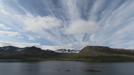 Island-Moja-Fjord-Morgenwolke