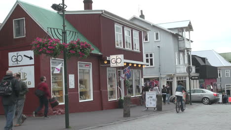 Island-Reykjavik-Straße-Und-Geschäfte-S