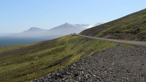 Island-Olafsfjordur-Landzunge-Straße-C