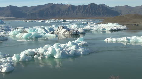 Iceland-Jokulsarlon-ice-floes-7