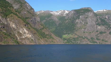 Norwegen-U-förmiges-Tal-über-Dem-Sognefjord-1s