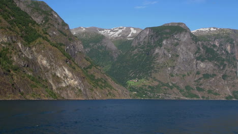 Noruega-Un-Pájaro-Sobre-Sognefjord-2s