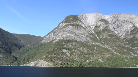 Norwegen-Ein-Berg-über-Dem-Sognefjord-Zeitraffer-C