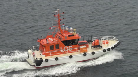 Norway-Kristiansand-pilot-boat-speeding