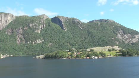 Norwegen-Lysefjord-Insel-Farm-S