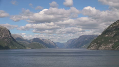 Norwegen-Lysefjord-Blick-Auf-Den-Fjord-S
