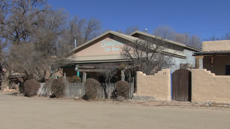 Nuevo-Mexico-Ranch-De-Taos-House-5