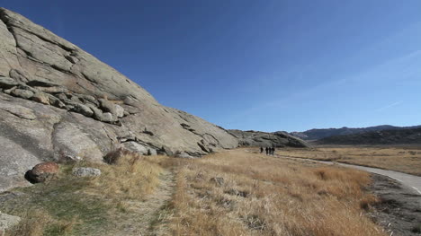 Wyoming-Unabhängigkeitsfelsen-Mit-Wanderern