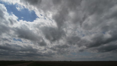 Nubes-Sobre-Las-Grandes-Llanuras