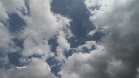 Nubes-Cumulosas-En-Timelapse
