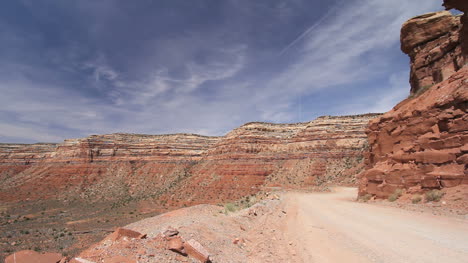 Utah-Unbefestigte-Straße-Bis-Zeder-Mesa